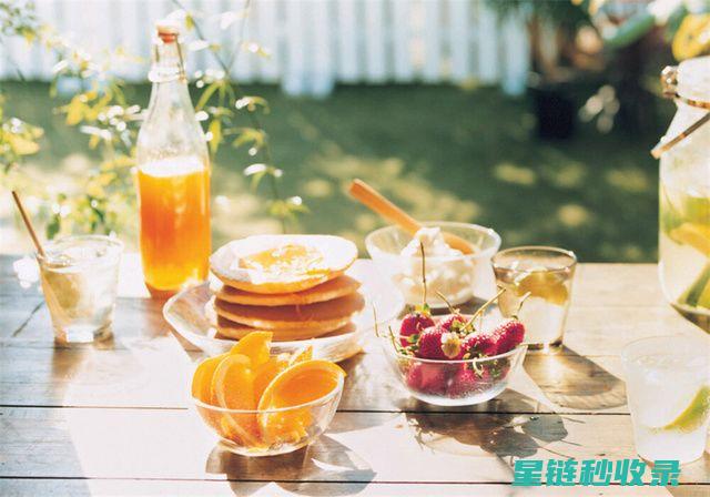 夏天必备：冰块的8种清凉小点子 (夏天必备冰凉饮料)