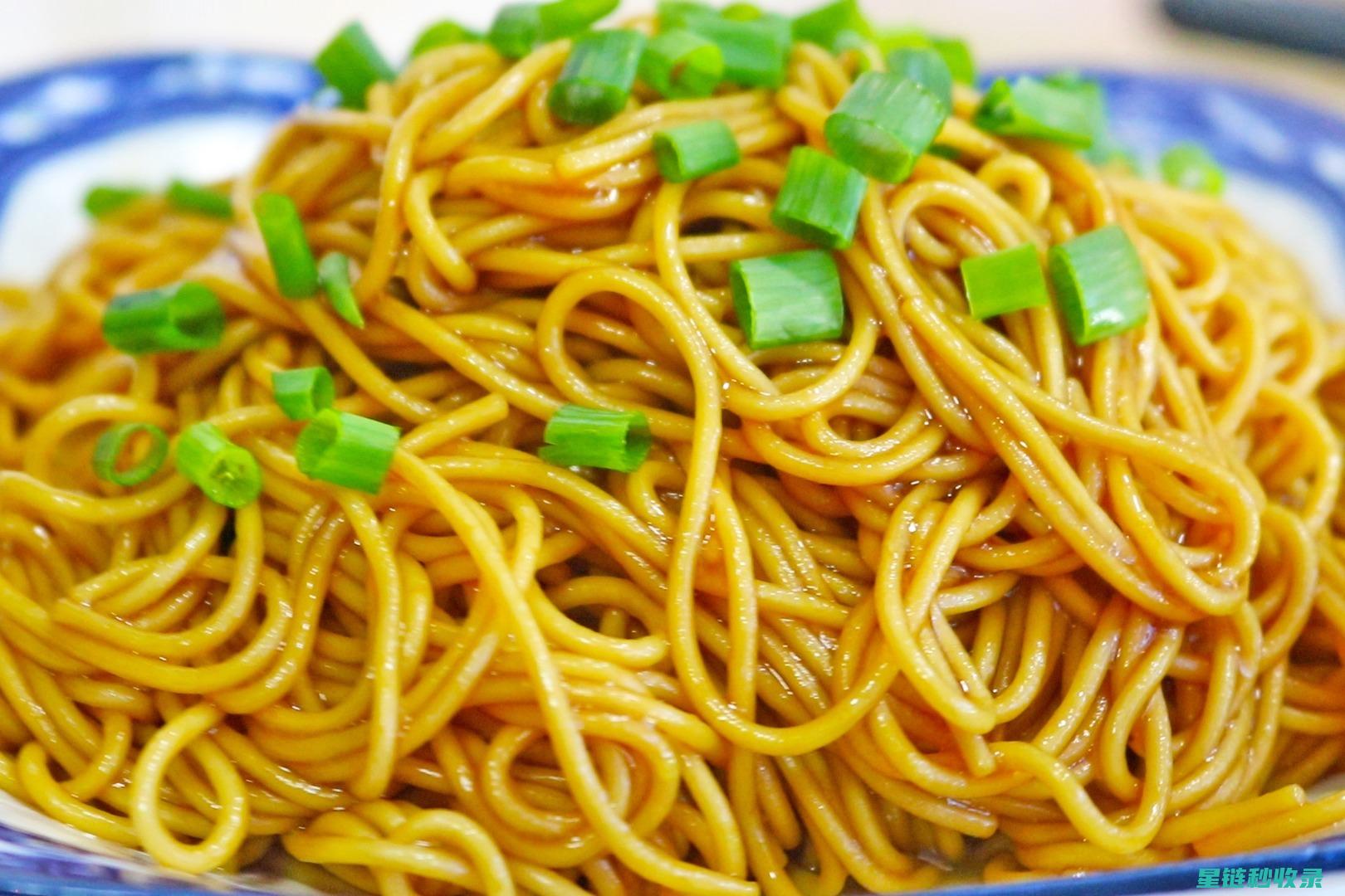 面条粘锅？这些方法让你做饭更轻松！ (面条粘锅怎么办)